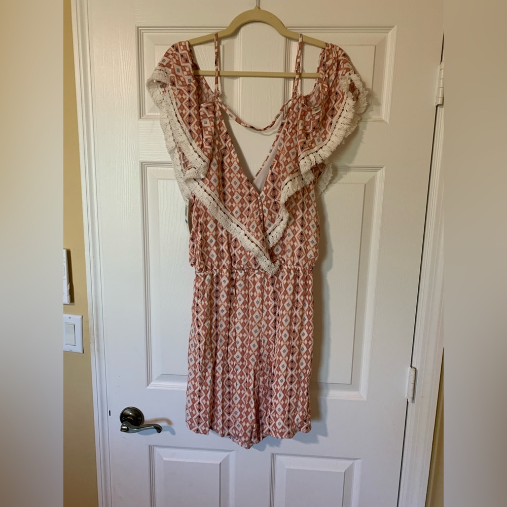 NWT Takara Dreamy Victoriana Ruffle Geometric Print Romper Boho‎ Casual Summer